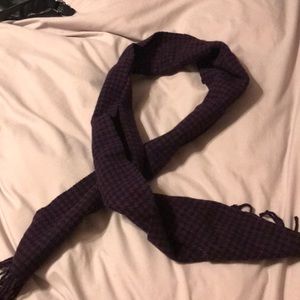 🌸 3/$6 🌸 Purple and Black Scarf